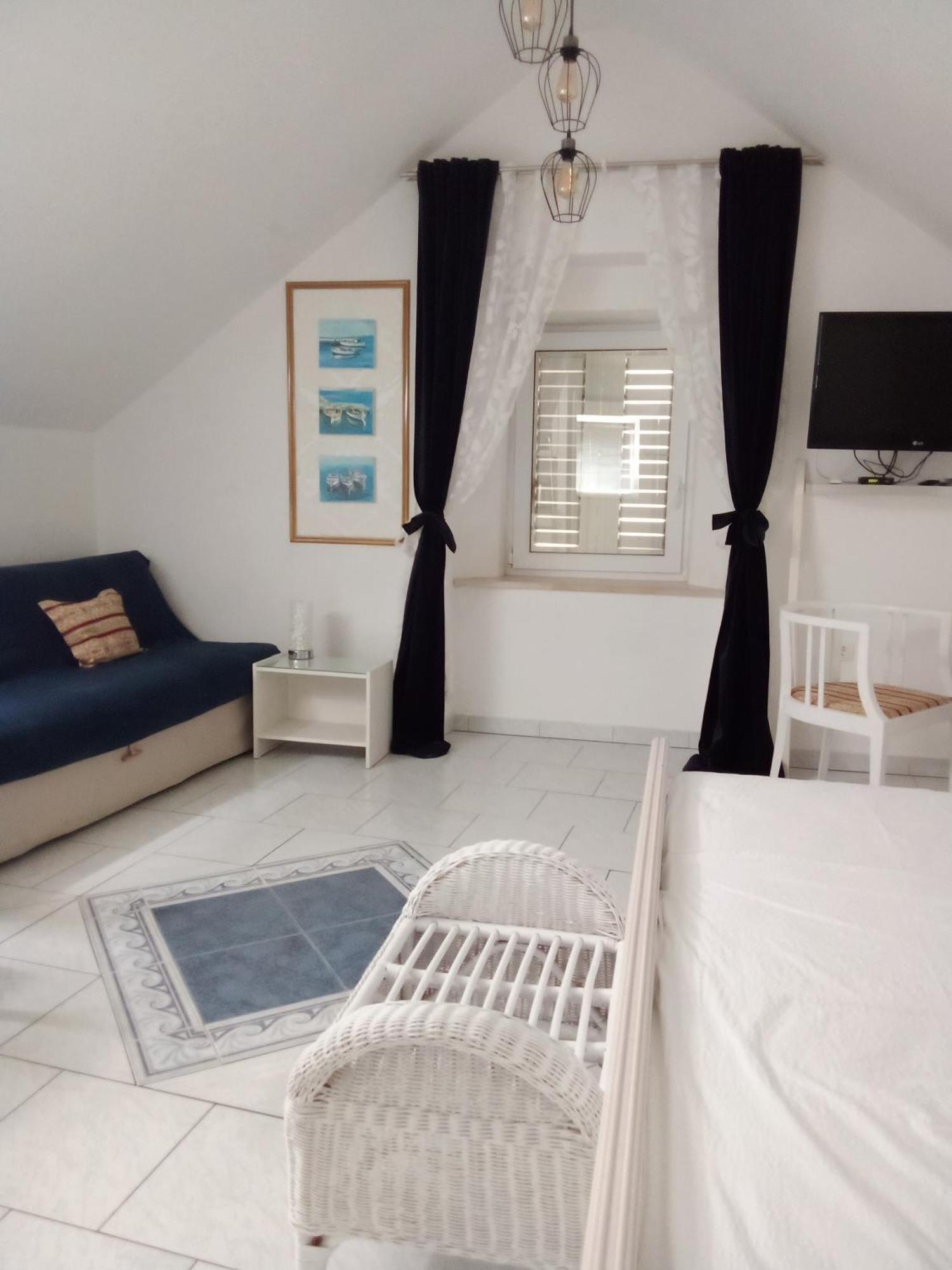 Apartment Josip コルチュラ 部屋 写真